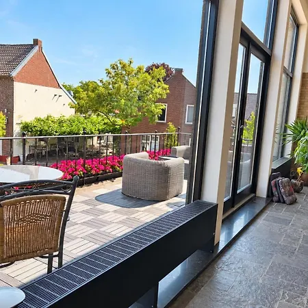 Frühstückspension Atalanta-wellness Roermond 'de Wethouder' 3*